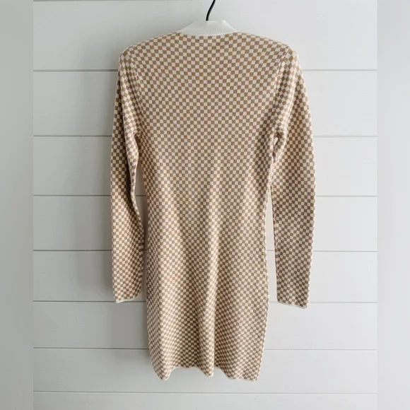 Abercrombie & Fitch Cream and Tan Long Sleeve Sweater Dress, Size MT - Picture 2 of 7